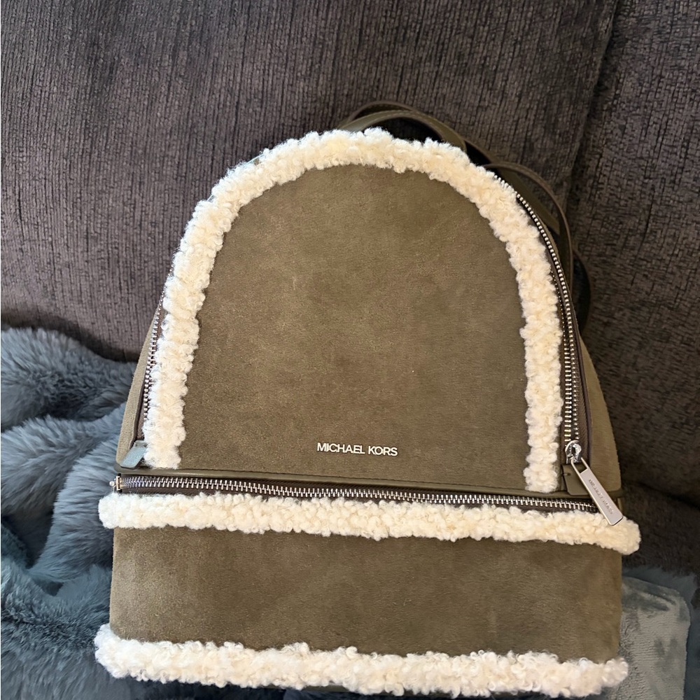 AUTHENTIC BRAND NEW Michael Kors Suede Backpack with Cream Shearling Trim